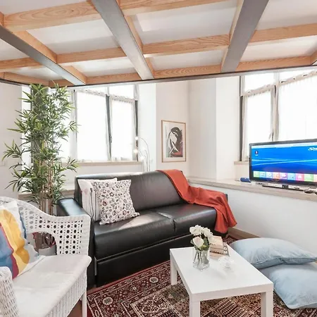 Inviting 3-bed In 4mins To Colosseo Рим